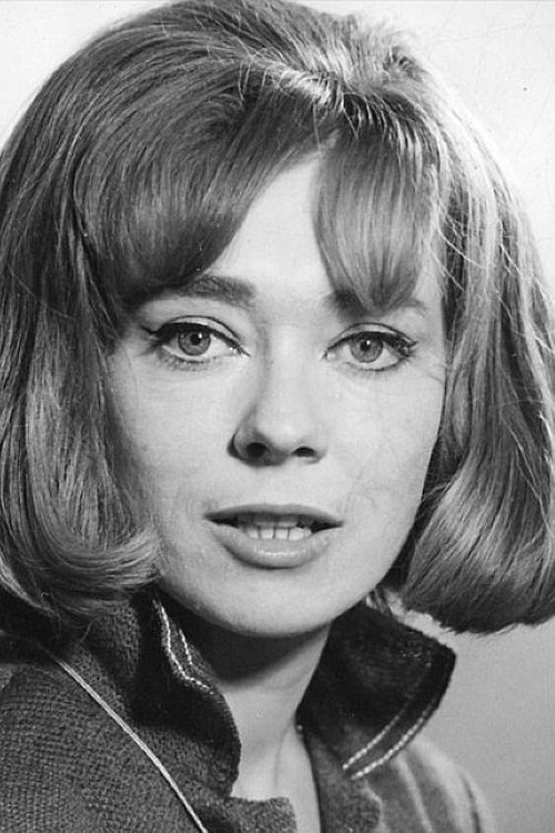 Anne-Marie Coffinet as Gina