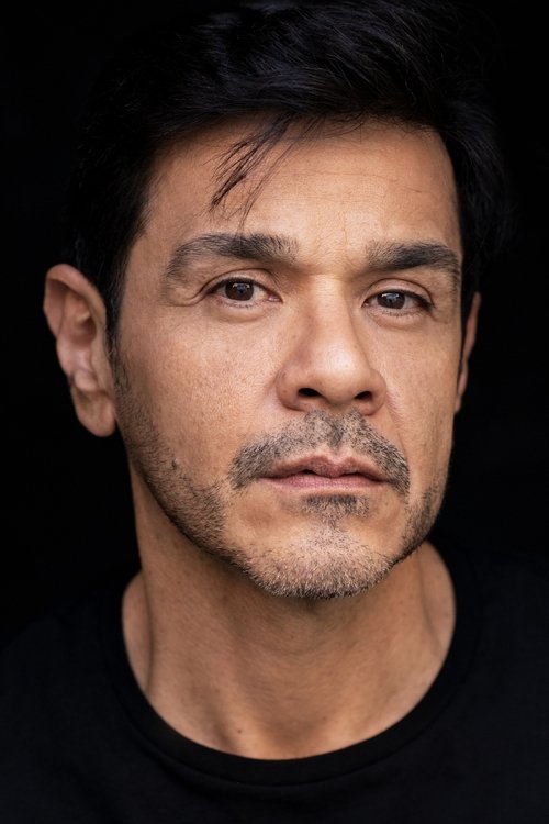 Gerardo de Pablos as Manuel