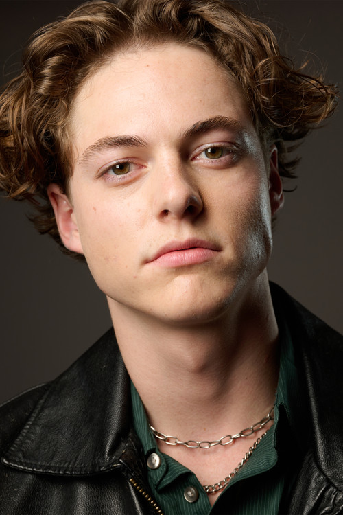 Julian Krenn as Roderick