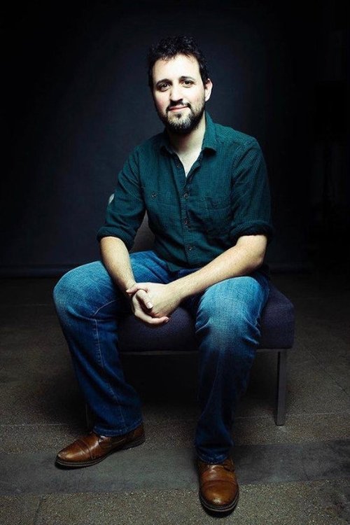 Alex Kavutskiy as Dart Toss Guy