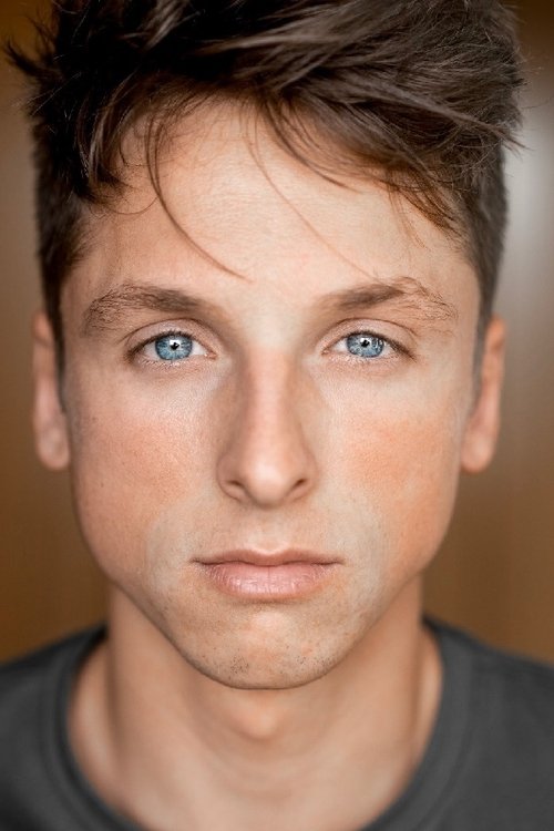 Carlos Scholz as Pablo