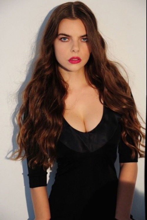 Alina Aliluykina as Cleopatra