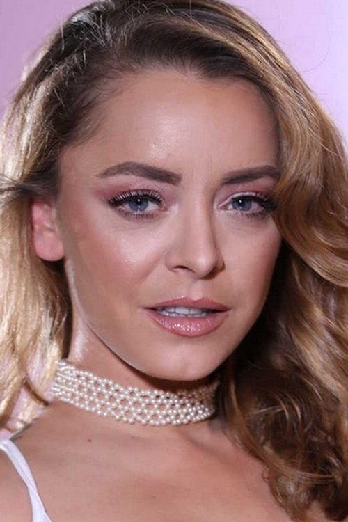 Liza Del Sierra as (archive footage)