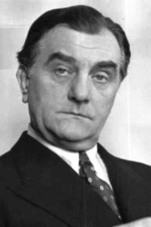 Alfred Neugebauer as Graf Esterhazy