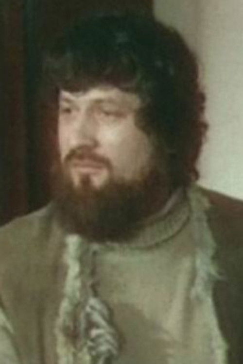 Boris Murashkin as Andrey Valentinovich Loktev, bard