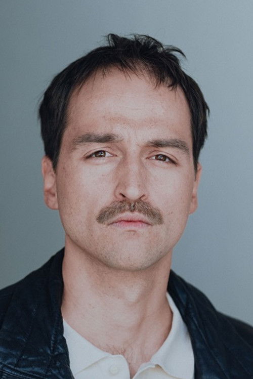 Cédric Cavatore as Basti Fröhlich