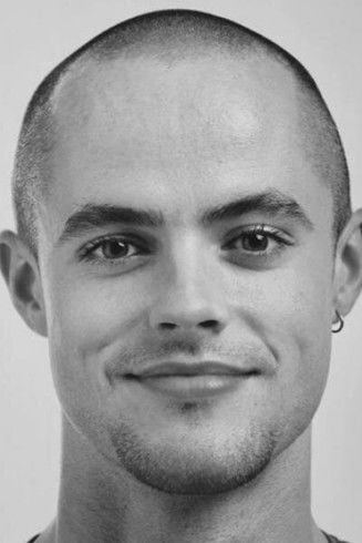 Eden McDougall as Agent Scissor