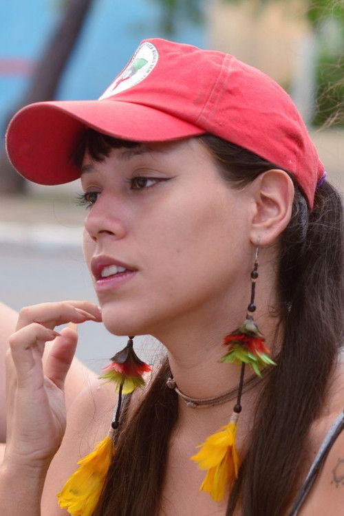 Emilia Top'Tiro as Assistente 2