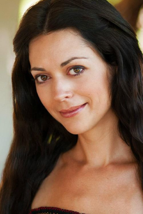Laura Lyon Rossi as Carla