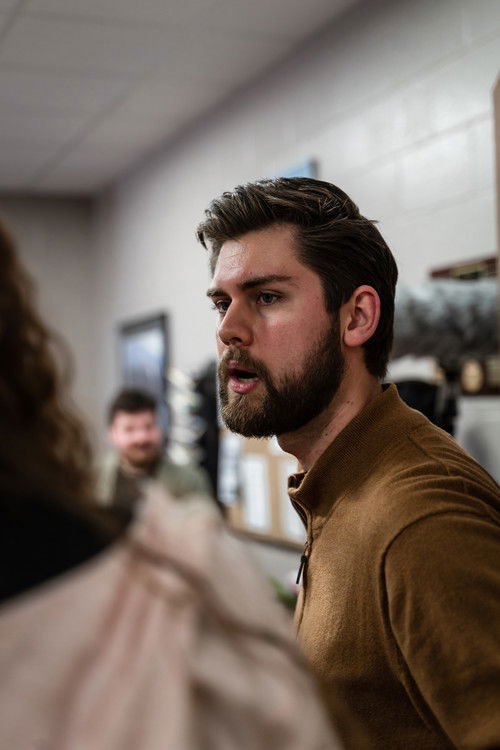 Taylor Oaks as Bus Driver