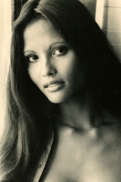 Laura Gemser as (segment "L'île aux sirènes")