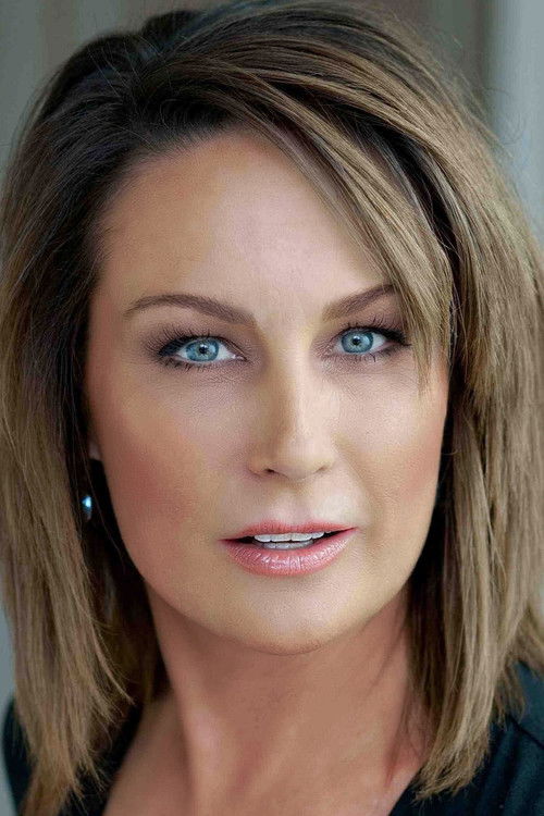 Nina Repeta as Glenda