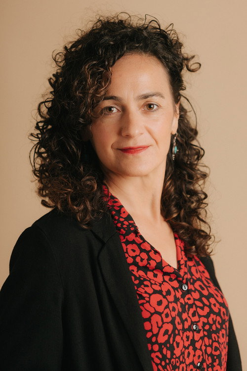 Alaitz Eguren as Zerbitzu Arduraduna