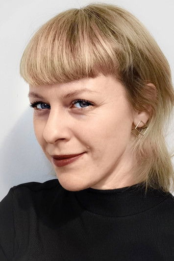 Caroline Mercedes Hochfelner as Krankenschwester 3