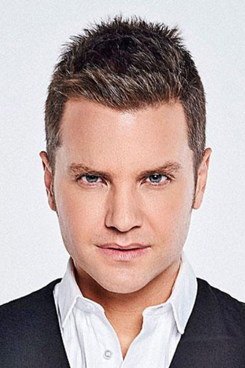 Santiago del Moro as Self - Host