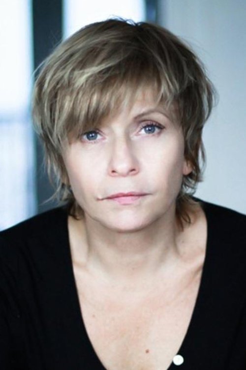 Pascale Mariani as Louise