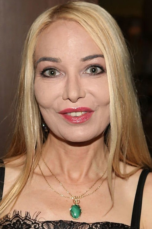 Lorielle New as Candy