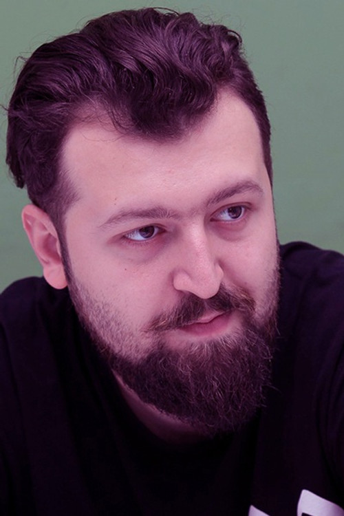 Erkin Ergin as Tarik