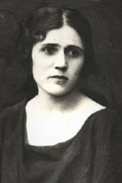 Sopio Kipshidze as Marika