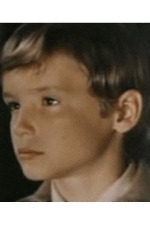 Pavel Rudensky as Май (в детстве)