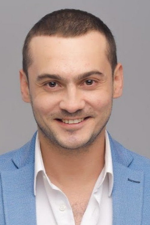 Emil Badalov as Sanan