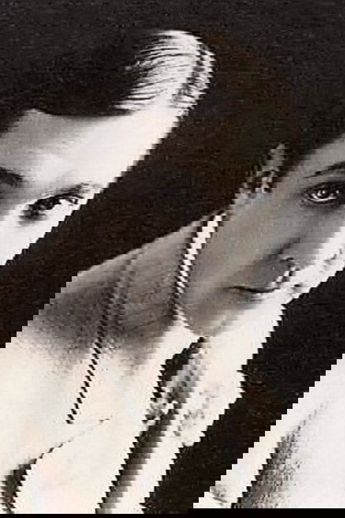 Harry Northrup as Robert Lowry