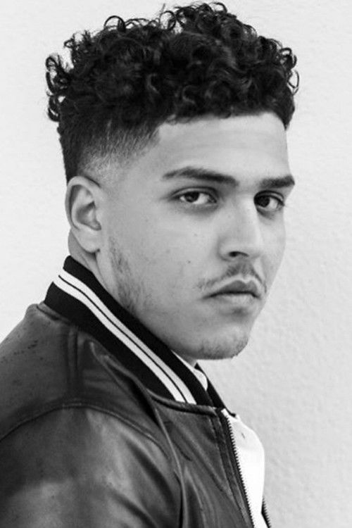 Ismaël Ouazzani as La Crête