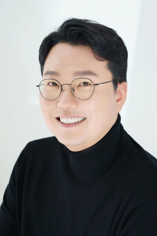 Chun Ha-ram as Self