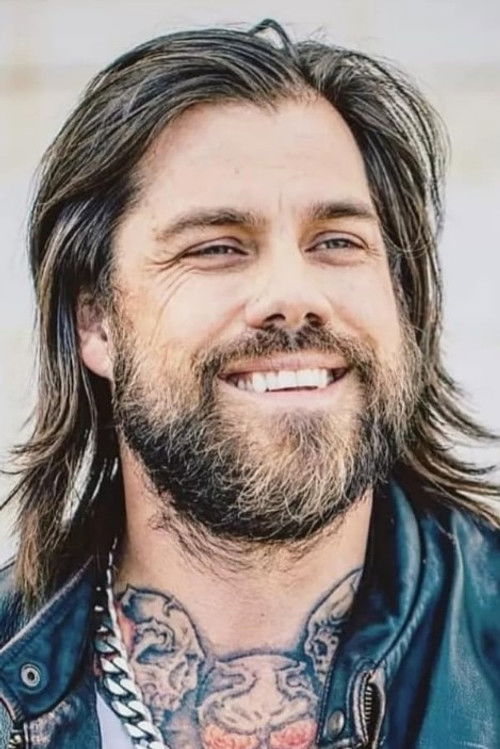 Geoff Shangh as Paul Thompson