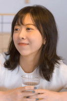 Xinchun Cai as Zuo Yanfei (voice)