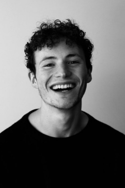 Dimitri Fouque as Lucas