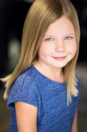 Julia Maren Baker as Kimberly MacDonald