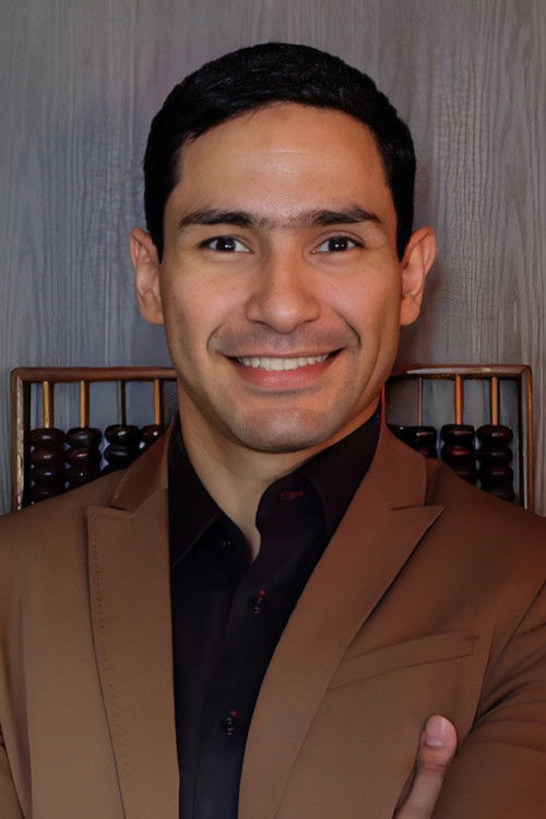 Carlos Camelo as Babagok