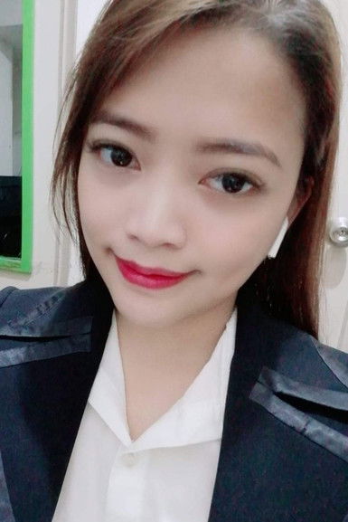 Apple Lee as Apple Lesada