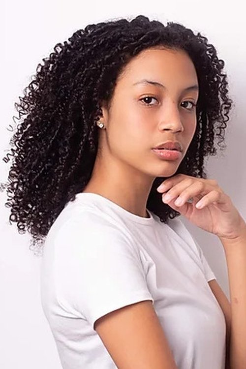 Jamilly Mariano as Maria