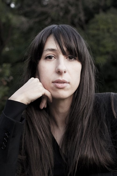 Maricel Álvarez as Sina