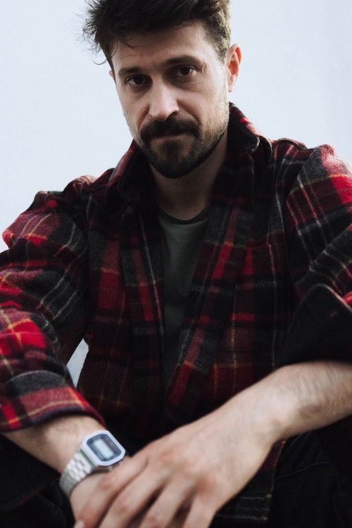 Kiril Nedkov as Robin