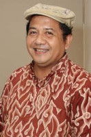 Harry de Fretes as Sabeni