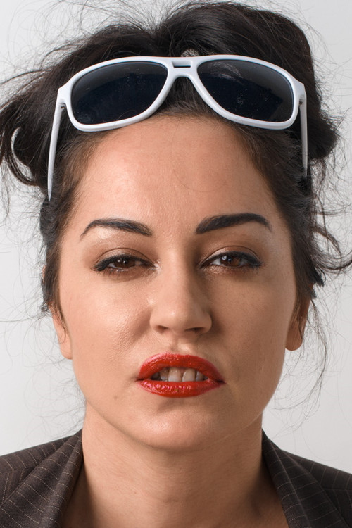 Araina Nespiak as Rachel Simmons