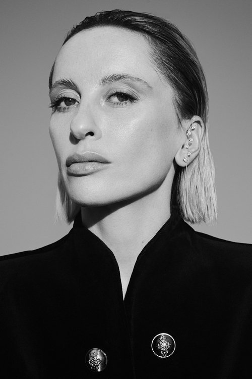 Ekaterina Reshetnikova as Self-Judge