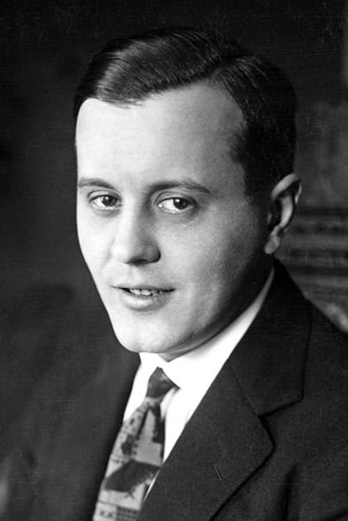 Ulrich Bettac as Gottlieb's father