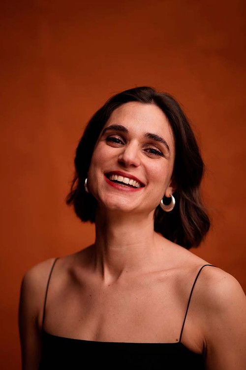 Laura Dorca as Isabel / Ysïle