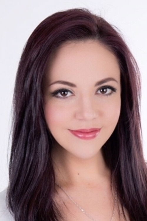 Raine O'Connor as Lola