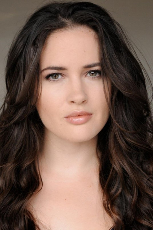 Anna Borchert as Vanessa