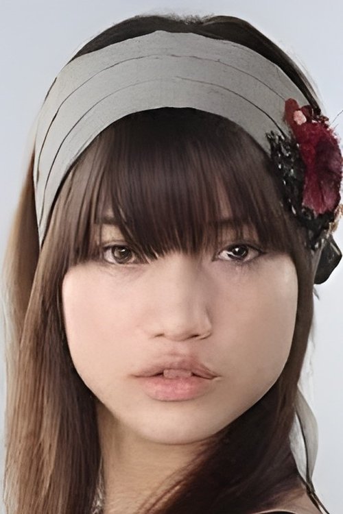 Emily Kaiho as Momoko