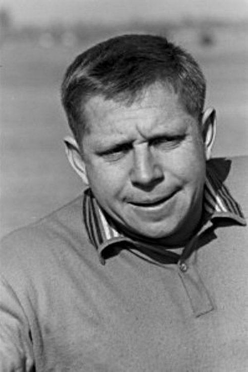 Norman Grabowski as Sub Crewman