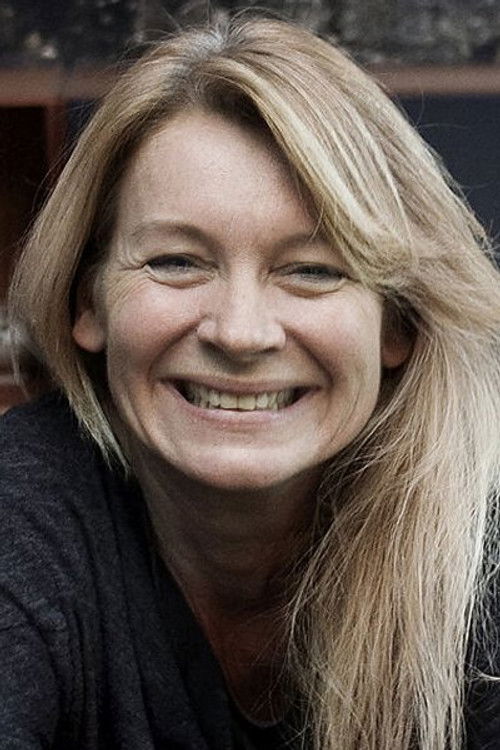 Wencke Barfoed as Allans kone