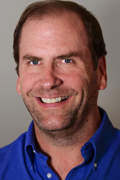 Tom Chamberlain as Mic