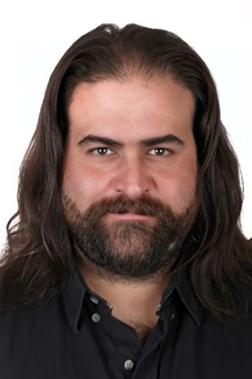 Tankut Yıldız as Louis Dagurre