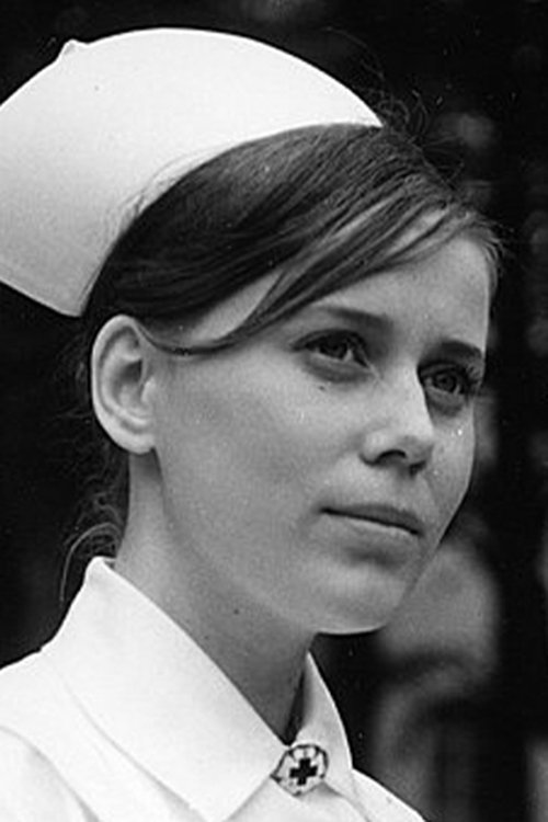 Pirkko Peltonen as Julia